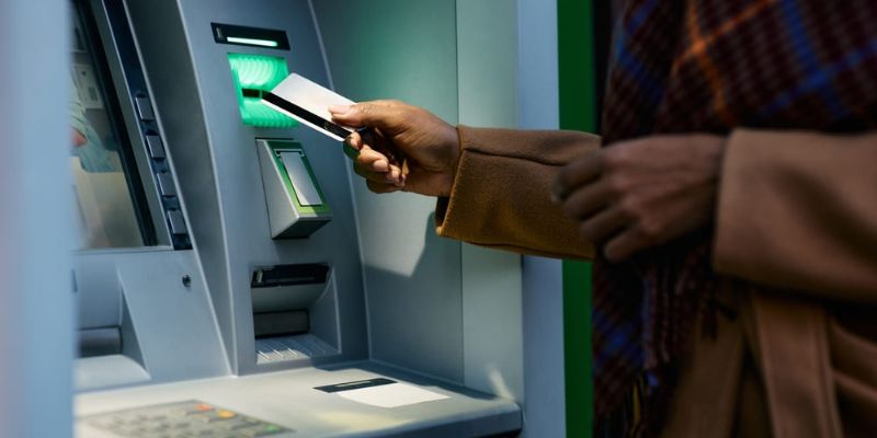 Những lưu ý quan trọng khi thực hiện hướng dẫn rút tiền